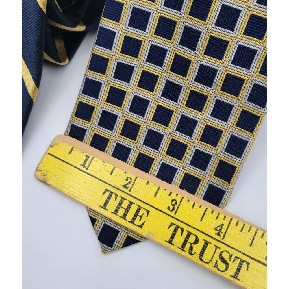 Brooks Brothers Makers Silk Tie Striped and Geometric Foulard Necktie Blue Gold